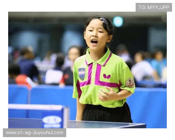 从观众视角解析球迷如何吐槽和斥责踢球之人的情绪表达方式与动机